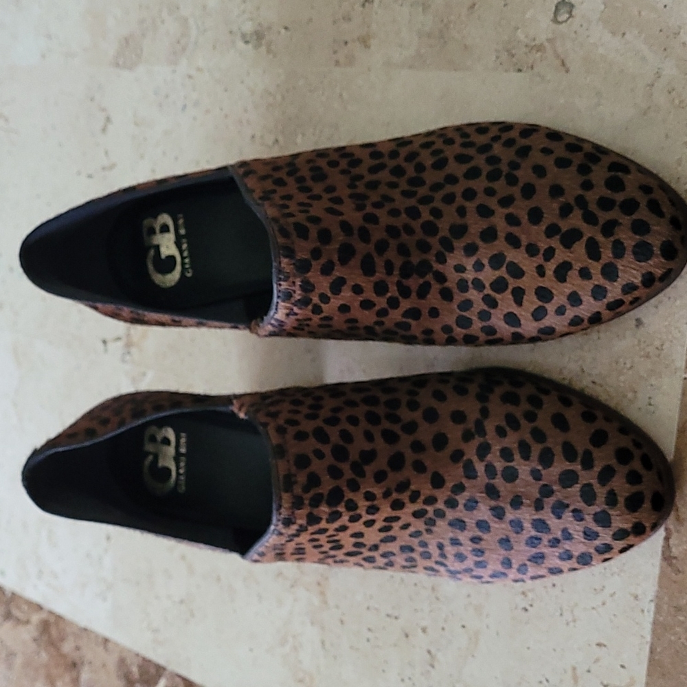 GIANNI BINI NWT real calf hair  animal print leather booties. SIZE 6.5